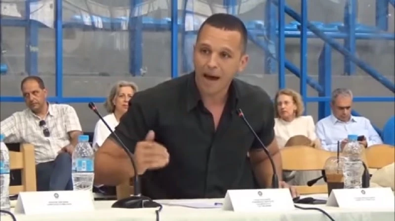 Κασιδιάρης σε Καμίνη: «Γιατί κλείνεσαι στις τουαλέτες όταν μιλάω;» – Σχέδιο πάταξης του εμπορίου ναρκωτικών (βίντεο)